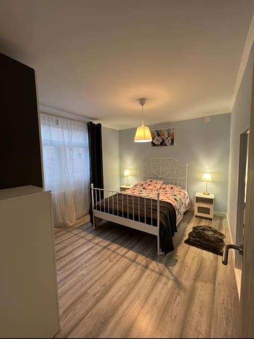 Apartamento Turistico Plaza III Монфорте-де-Лемос Экстерьер фото
